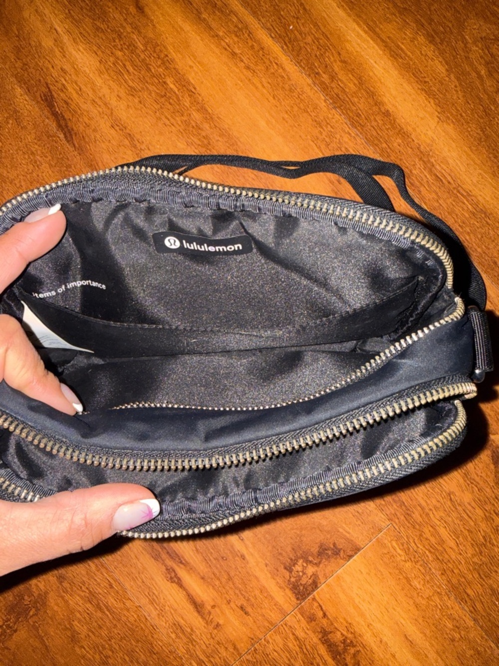Lululemon Crossbody Camera Bag 2L — One Size — Lightweight Travel/Crossbody - Picture 3 of 7